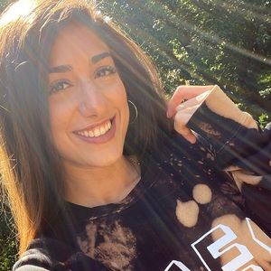 Meet your Posher, Mina